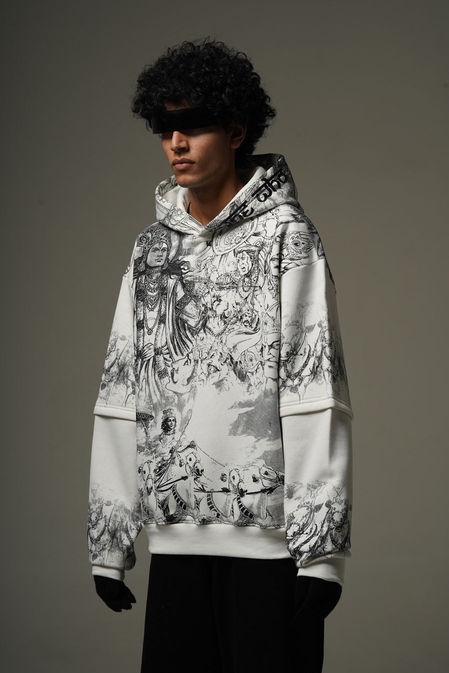 Sweatshirt White Ranbhoomi