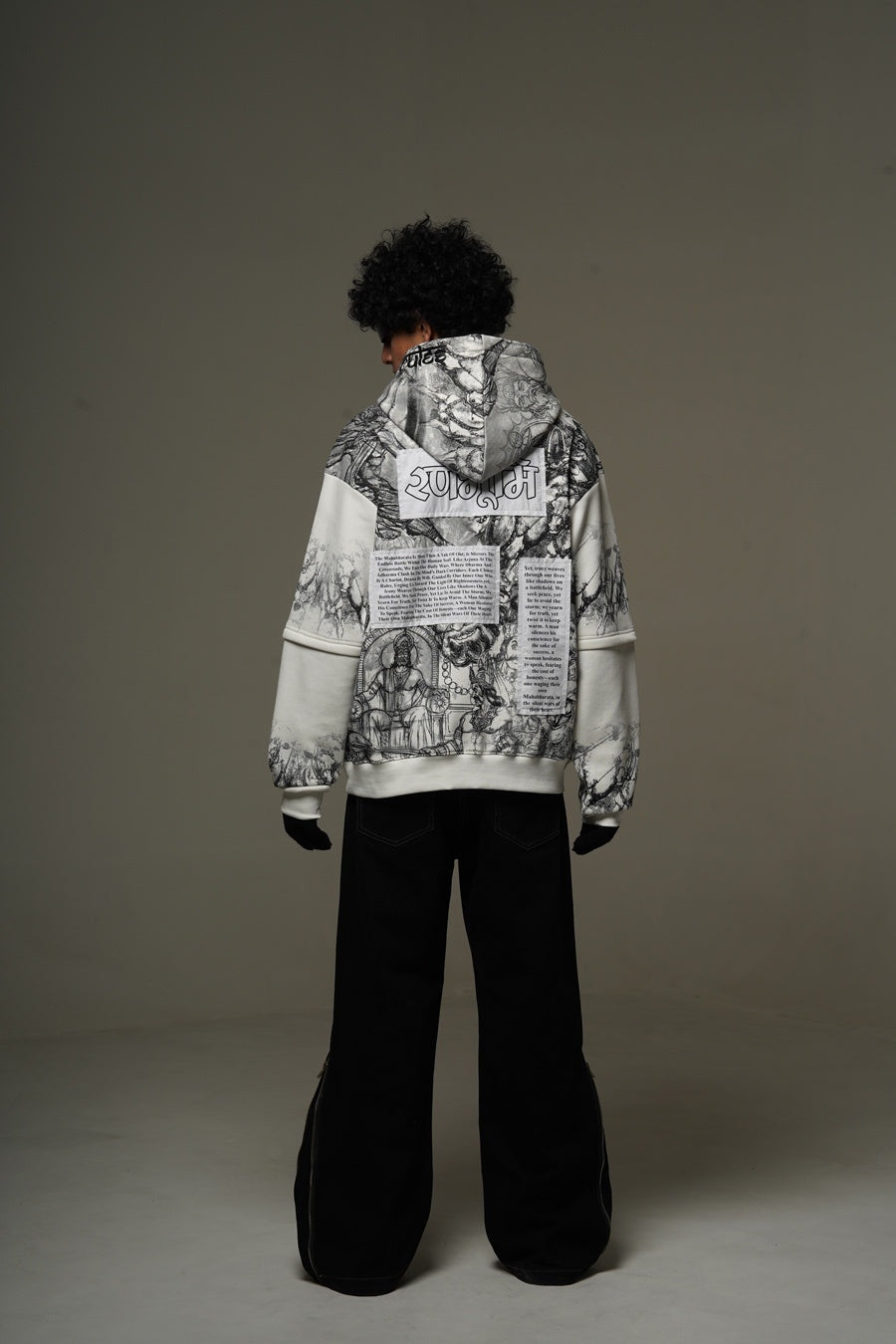 Sweatshirt White Ranbhoomi