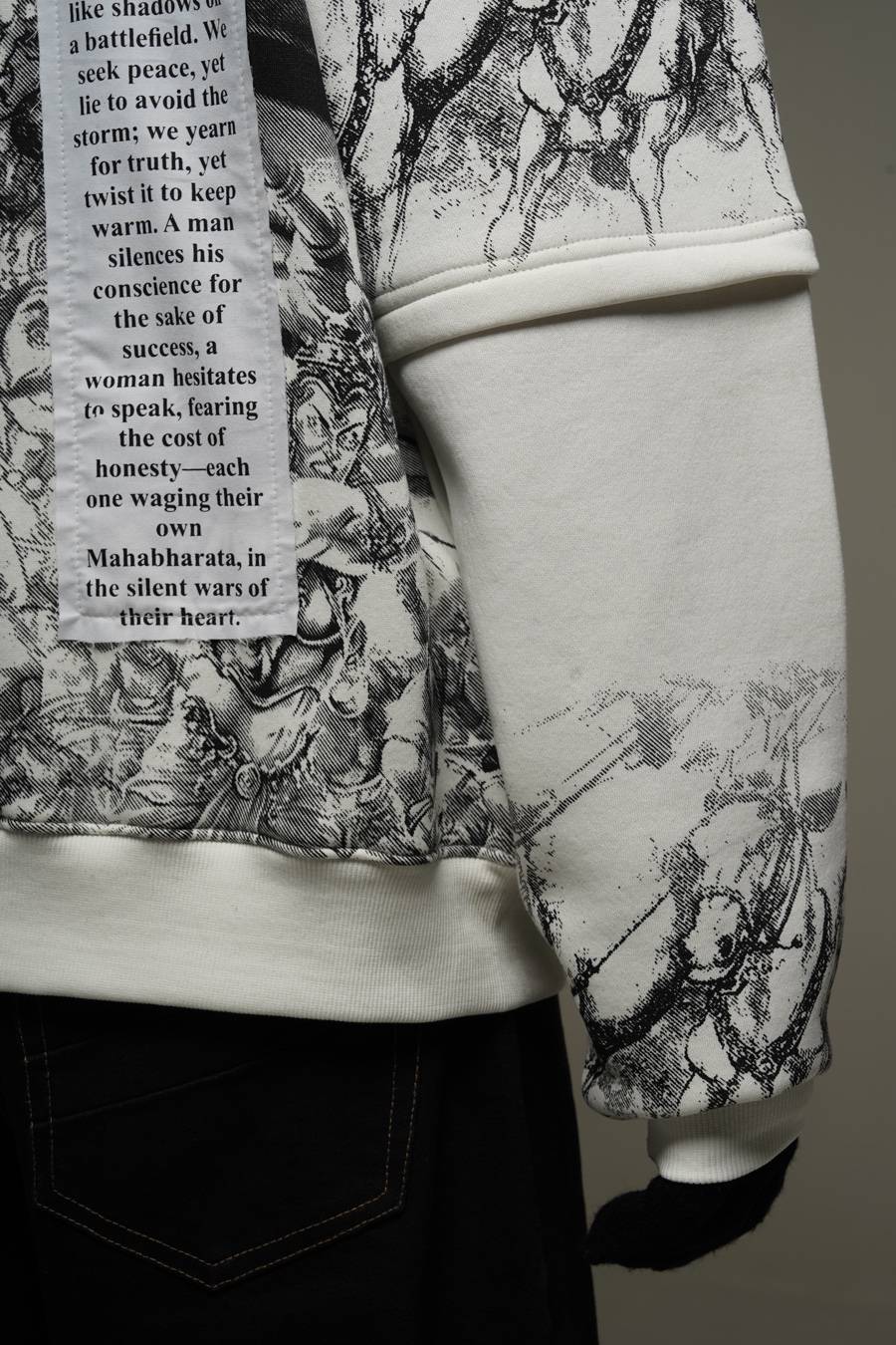 Sweatshirt White Ranbhoomi