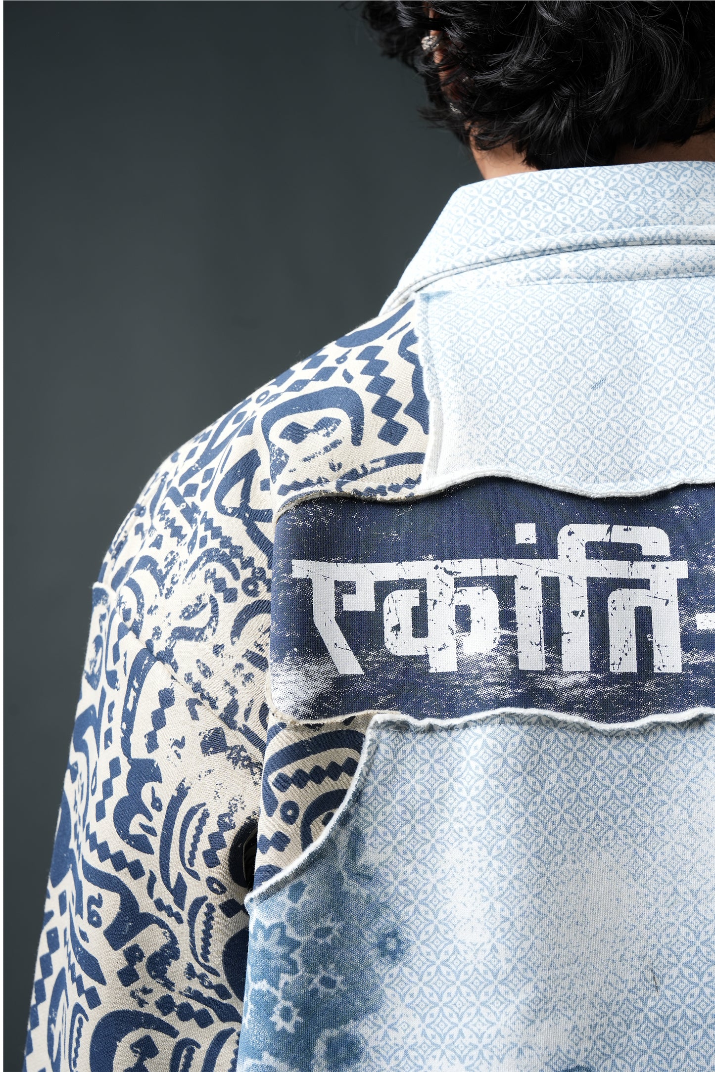 Ekanti-Kari Collared Sweatshirt